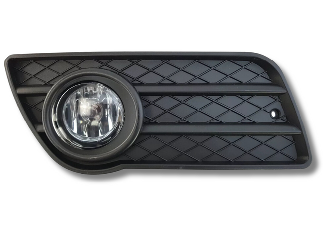 Right Driver Side Fog Light with Surround for Great Wall V200 / V240 (2012 Onwards)-Spoilers and Bodykits Australia